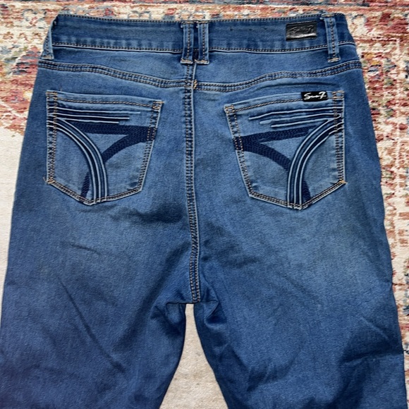 SEVEN7 THE SKIN FIT DENIM SIZE 10 STILL HAS PASTIC STICKER ON BUTTON - Picture 3 of 5